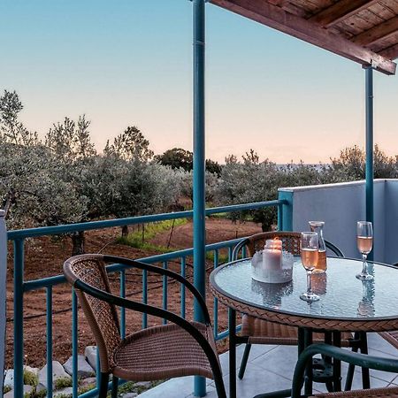 Secret Summer Havens - Perfectly Secluded Getaways Vasilítsion Екстериор снимка